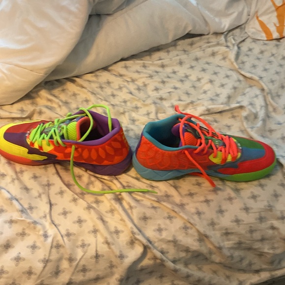 Selling size 11.5 LaMelo mb.1 - Picture 2 of 4